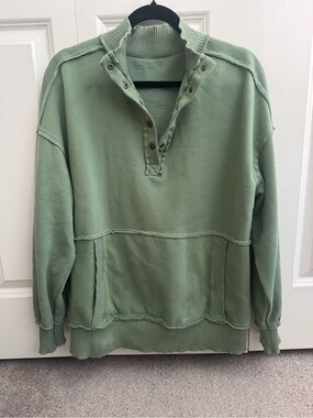 Light Sage Green Snap-Button Pullover Sweatshirt